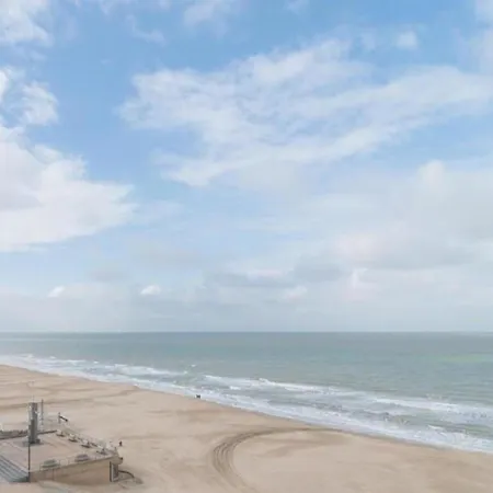 Near Ostend With Sea View, Cleaning Included Apartmán